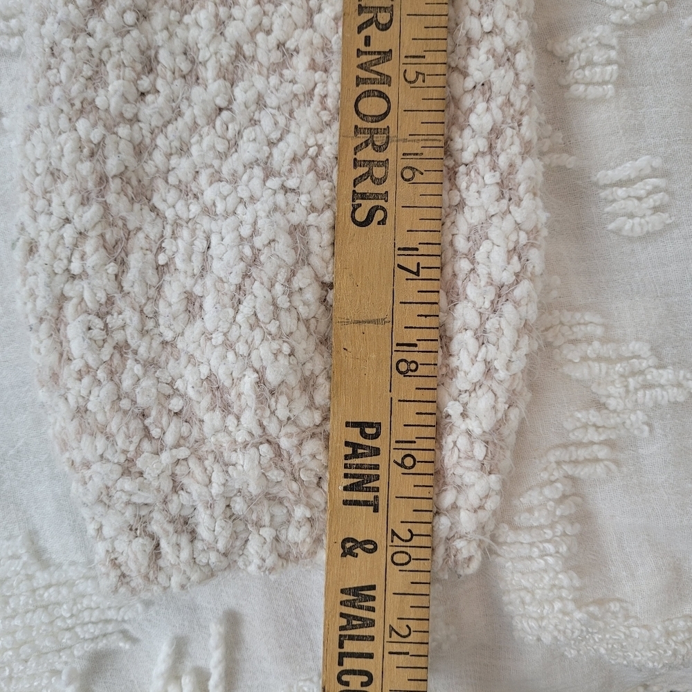 Yet Again ivory and tan loose knit chunky nubby crew neck sweater cozy beachy M - Picture 8 of 9
